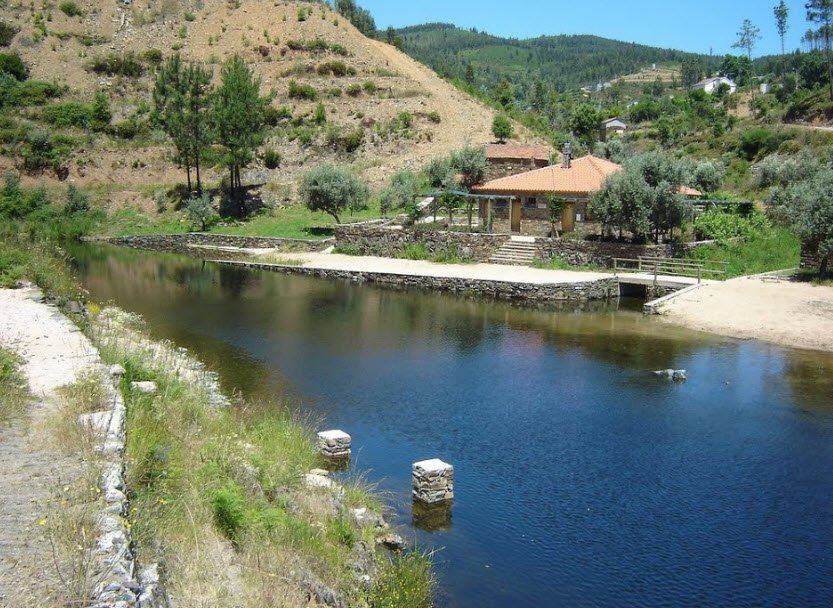 Praia Fluvial Do Troviscal , Portugal